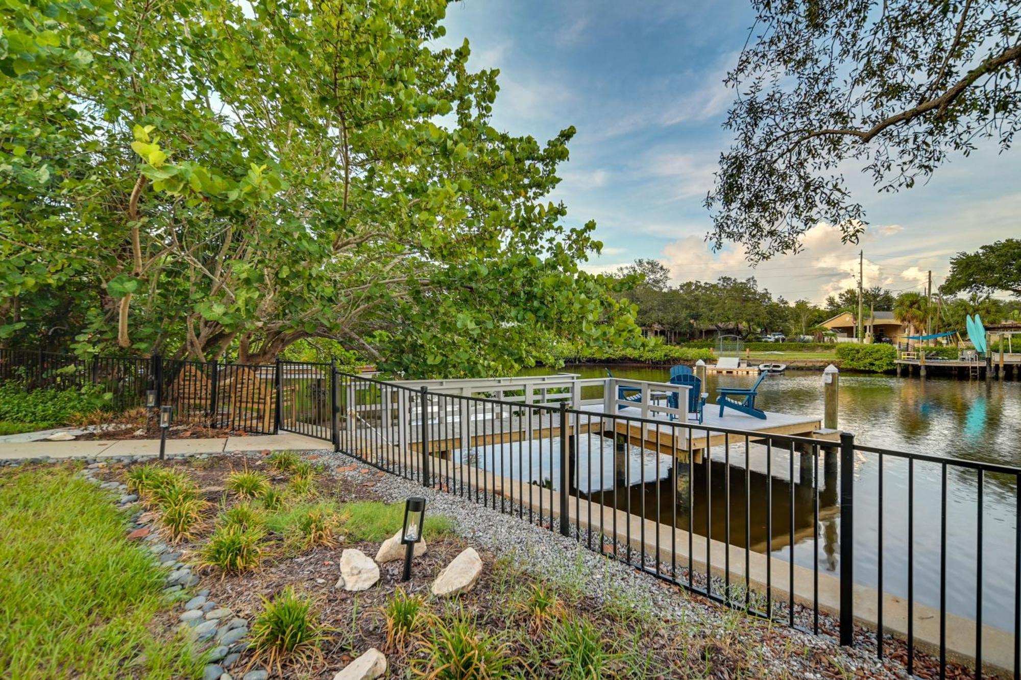 טרפון ספרינגס Pet-Friendly Waterfront Home - 2 Mi To Beach! מראה חיצוני תמונה