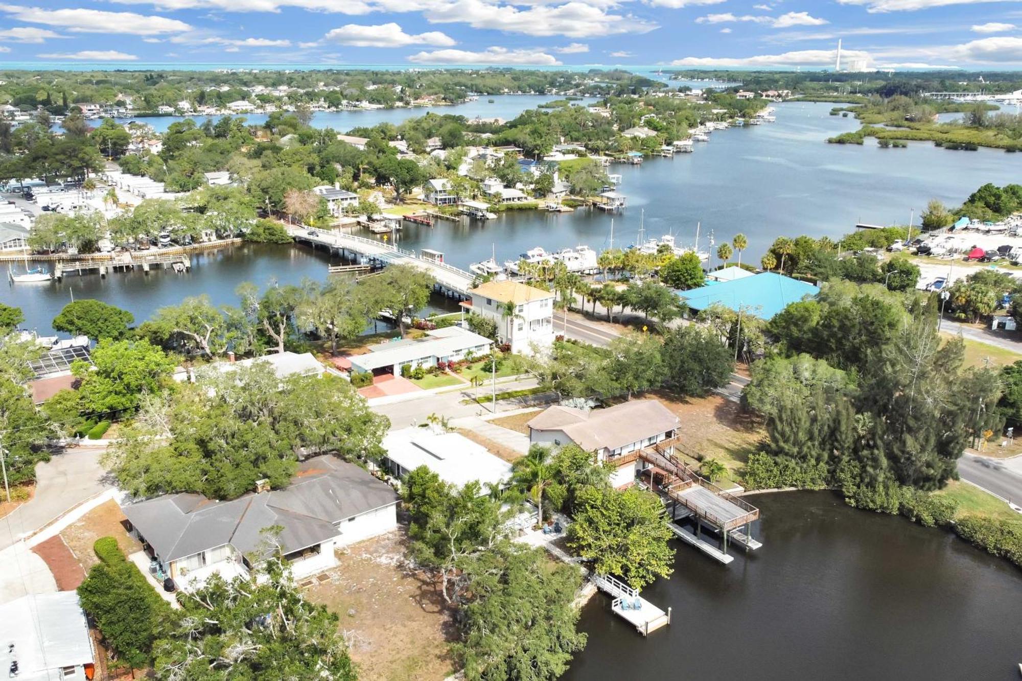 טרפון ספרינגס Pet-Friendly Waterfront Home - 2 Mi To Beach! מראה חיצוני תמונה